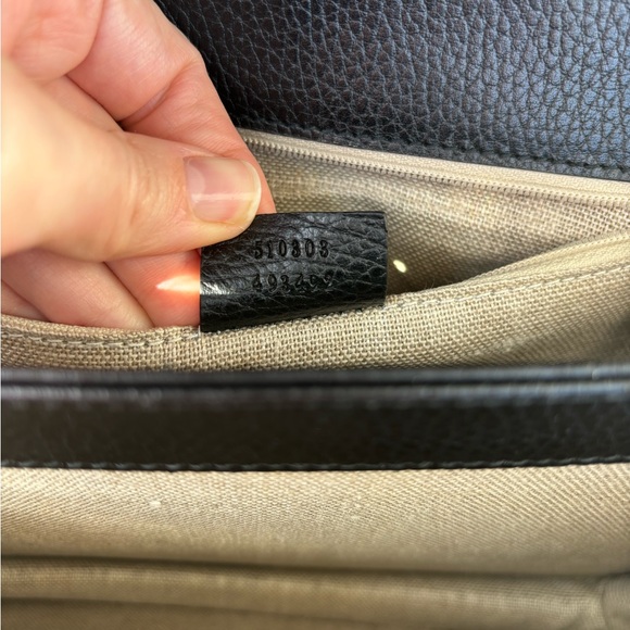 Gucci Interlocking G Shoulder Bag - Picture 9 of 11